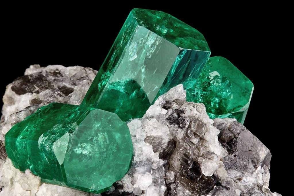 Esmeralda natural — Rhenan Braun Gemólogo